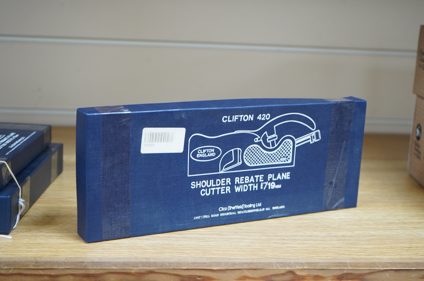 A boxed modern Clifton 420 shoulder plane, 19mm wide